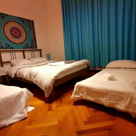 Old Town Cozy Apartment - University Square - Central Location Бухарест Екстер'єр фото